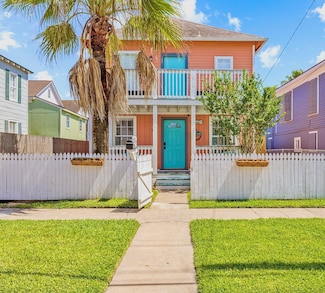 3905 Avenue L, Galveston, TX 77550