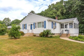 6 Webb St, Salem, NH 03079