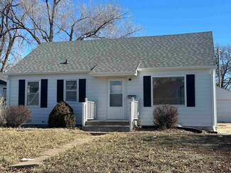 924 N Hewett Ave, Hastings, NE 68901