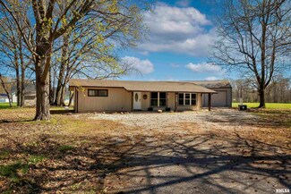 2220 Weaver Rd, Herrin, IL 62948