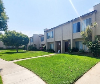 700 W La Veta Ave Unit K5, Orange, CA 92868