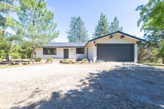 45701 Pine River Rd, Ahwahnee, CA 93601