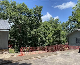 6 & 8 Gail Ln, Bella Vista, AR 72715