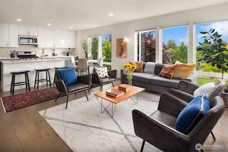 4321 S Webster St Unit E, Seattle, WA 98118