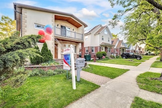 53-40 198th St, Fresh Meadows, NY 11365
