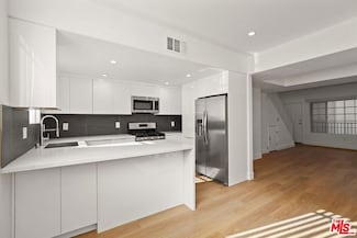 1623 Brockton Ave Unit 3, Los Angeles, CA 90025