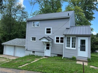 212 Perkins St, Millersburg, OH 44654