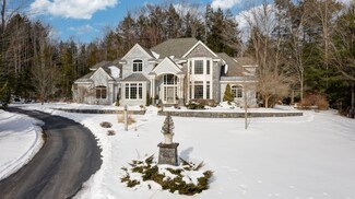 21 Olympic Dr, Falmouth, ME 04105