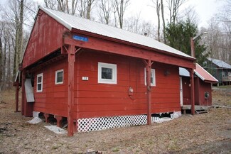38 Pennock Br Dr E, Orwell, NY 13426