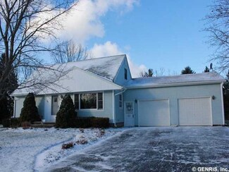 49 Cavalier Rd N, Scottsville, NY 14546