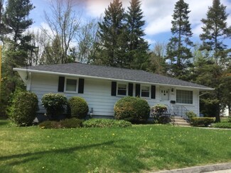 11 Brookman St, Worcester, MA 01606