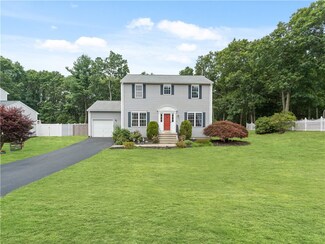 33 Remington Farm Dr, Coventry, RI 02816
