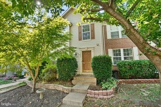 6992 Rogue Forest Ln, Gainesville, VA 20155