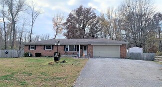 3121 Leeds Rd, Amelia, OH 45102