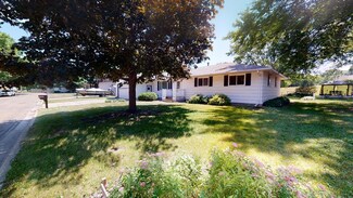 2007 Chestnut St, Albert Lea, MN 56007