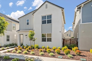 2372 Garden Farms Ave, Lathrop, CA 95330