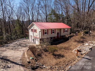 9 Oak Knoll Dr, Hendersonville, NC 28739