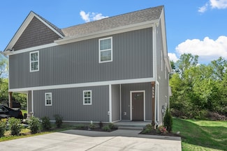 555 Pemberton St Unit B, Gallatin, TN 37066