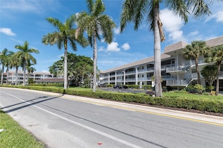 581 Blue Heron Dr Unit 301B, Hallandale Beach, FL 33009