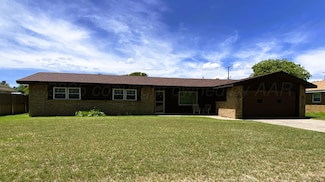 1305 N Chestnut St, Stratford, TX 79084