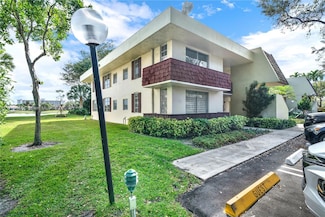3200 N Course Ln Unit 216, Pompano Beach, FL 33069