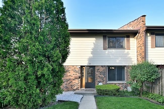 18 Winthrop Ct Unit 6, Downers Grove, IL 60516