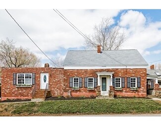 241 Washington St, Franklin, MA 02038