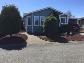 206 Whispering Willow Dr, Grants Pass, OR 97527