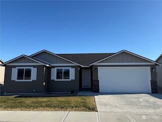 73 Salmon Dr, Wenatchee, WA 98801