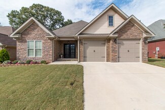 160 Rolling Brook Dr, Rogersville, AL 35652