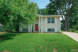 1895 San Lucas Ln, Fenton, MO 63026