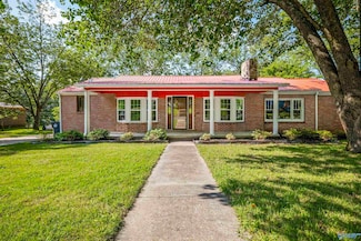 1120 Hillsboro Dr, Gadsden, AL 35903
