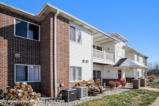 105 Carom Cir, Mason, MI 48854