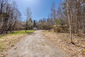 106 Chestnut Rd, Newport, NH 03773