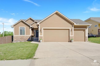 1619 Lariat Ln, Junction City, KS 66441
