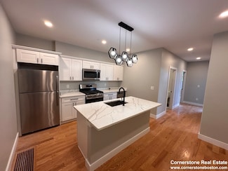 16 Baker Ct Unit 1, Dorchester, MA 02125