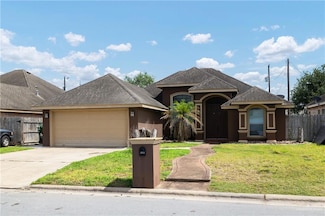1011 Regal Dr, Pharr, TX 78577