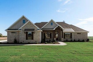 24 Dove Landing Rd, Valley View, TX 76272
