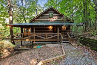 251 Honeysuckle Way, Blue Ridge, GA 30513