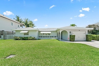 718 Shore Dr, Boynton Beach, FL 33435