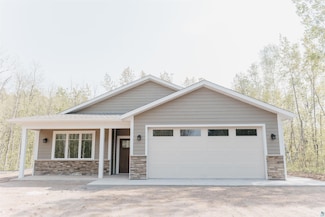 5036 W Arrowhead Rd, Hermantown, MN 55811