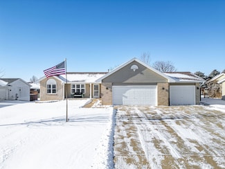 452 Birchwood Ln, Davis Junction, IL 61020