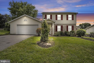 18 Douglas Ct, Carlisle, PA 17013