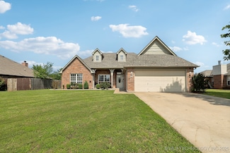 13 Cedar St, Kiefer, OK 74041
