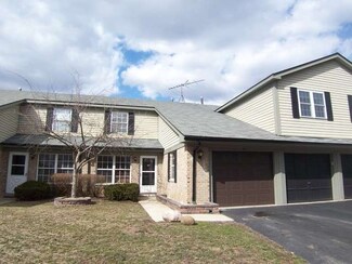 72 Linden Ct, Cary, IL 60013