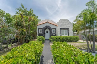933 38th St, West Palm Beach, FL 33407
