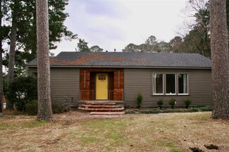 704 Tree Ln, Shreveport, LA 71106