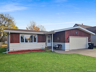 1115 S Lincoln Rd, Escanaba, MI 49829