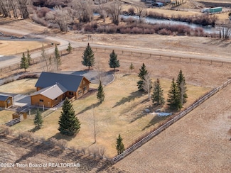 87 Leseberg Ave, Dubois, WY 82513