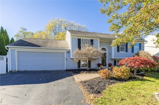 3333 Eagles Roost Ln, MacEdon, NY 14502